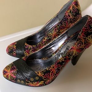 Naughty Monkey Squiggle pump size 8 1/2